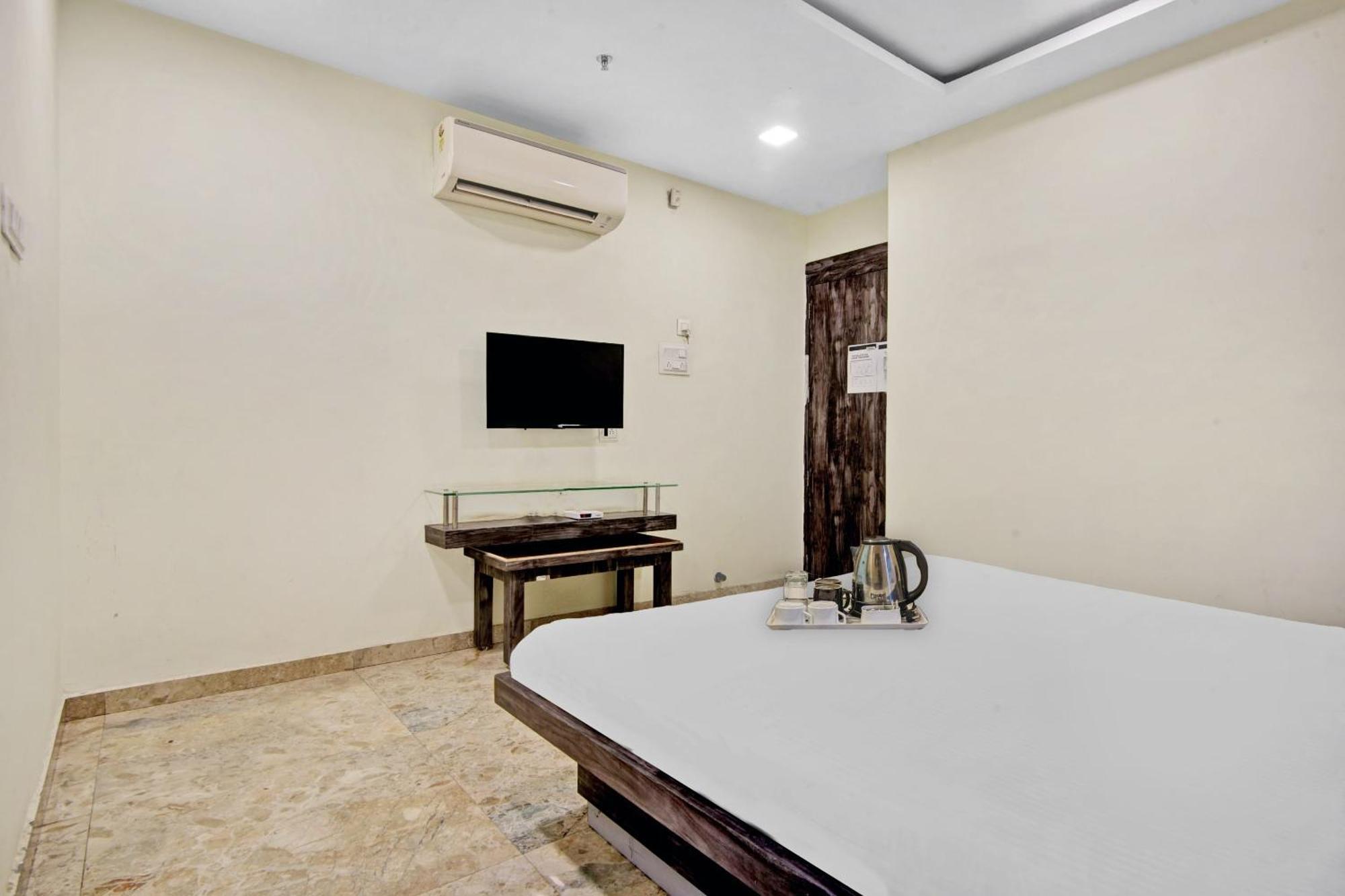 Townhouse 700 Hotel Krishna. Nagpur Exteriör bild